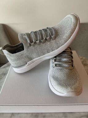 APL TechLoom Knit Women’s Running Shoe - Light Gray